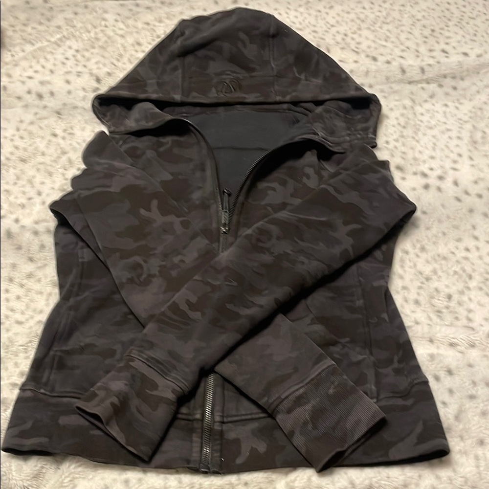 Lululemon Athletica Gray Fitted Hooded Sweatshirt